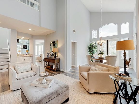5th image of 27480 Glenwood Dr