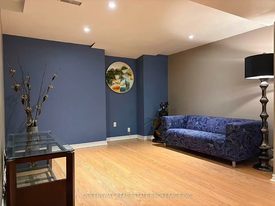 1429 Wakehurst Cres #BASEMENT