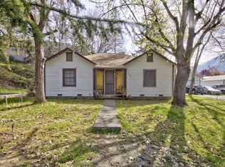 416 Cedar St, Rogue River, OR 97537