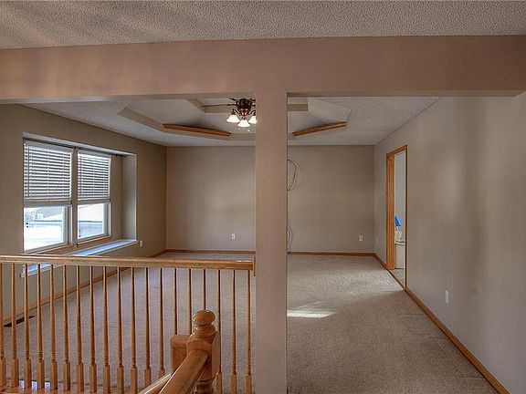 2nd image of 504 N Saville Ct