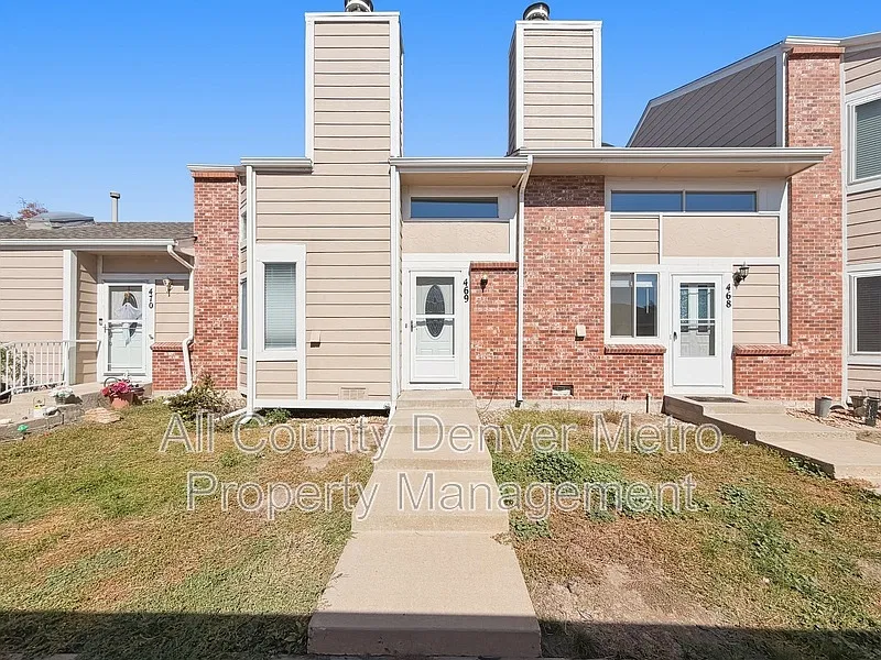 2 bed, 2.5 bath, 1235 sqft, $2,285 — Photo 2
