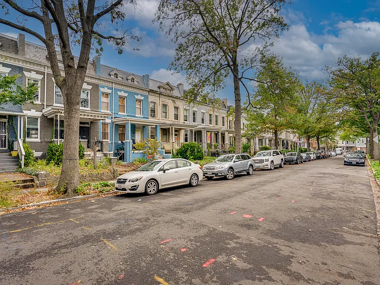 Keefer Pl NW — Photo 43