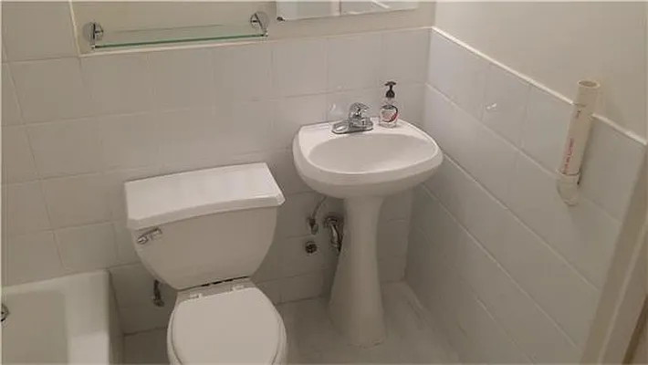 Rented by Kian Realty | media 2