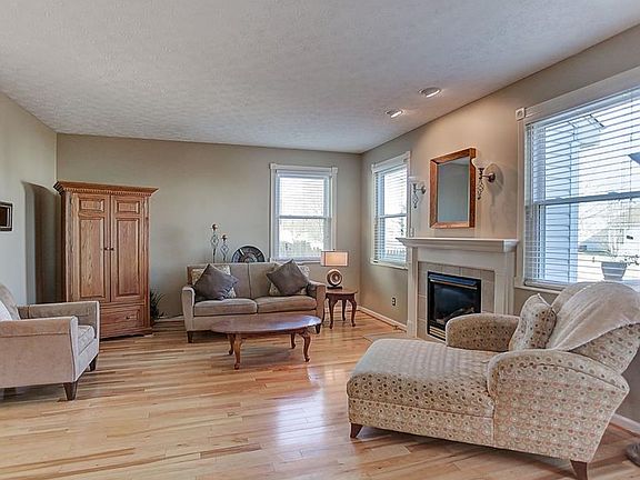 2nd image of 2101 Eastover Ln