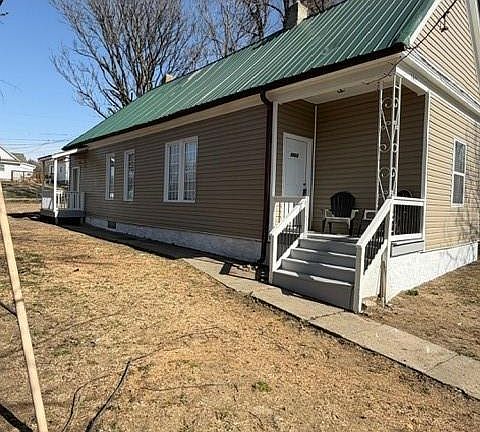 3rd image of 1607 Grand Ave