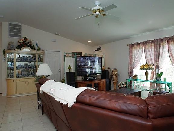 4th image of 11256 Grafton Ave