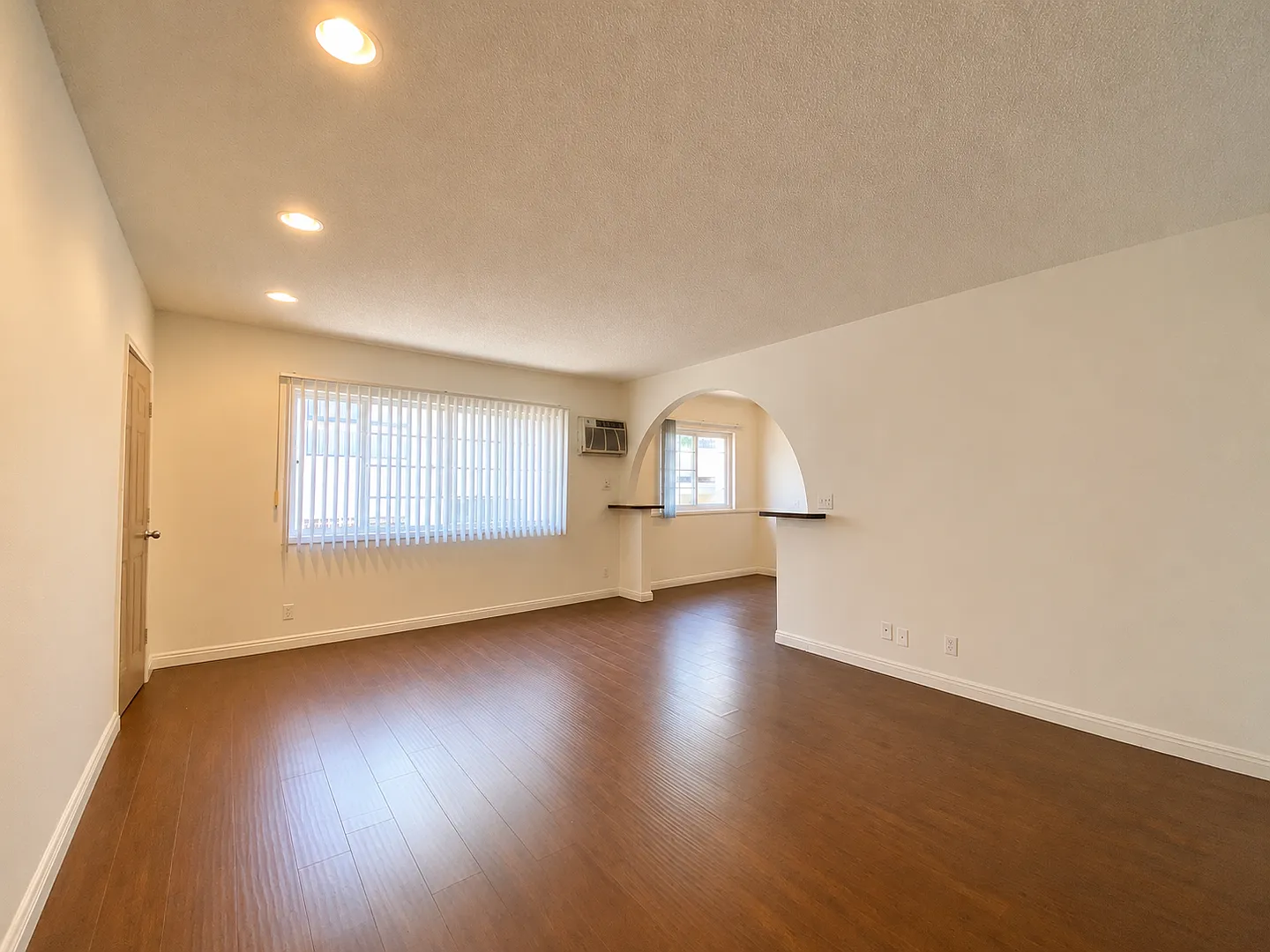 mid363 — Photo 2