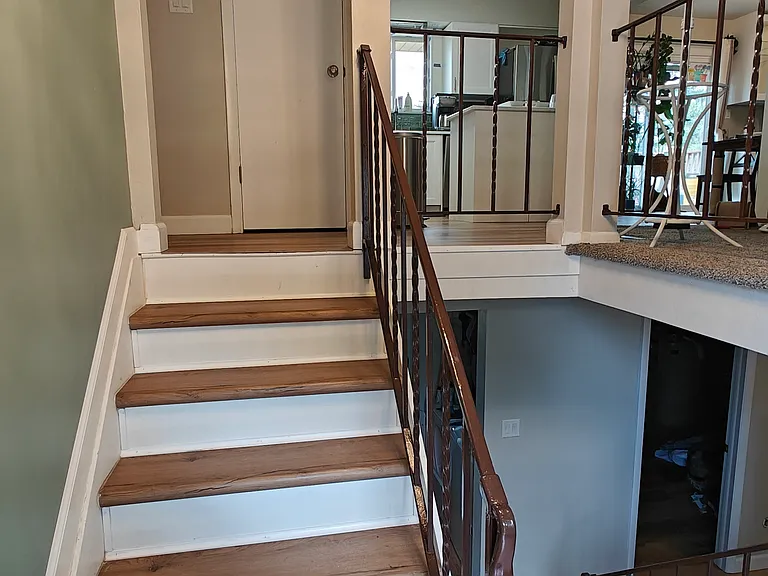 6685 Brook Park Dr — Photo 2