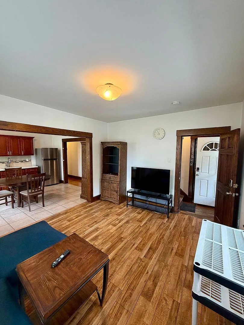 36 Farr Ave — Photo 4
