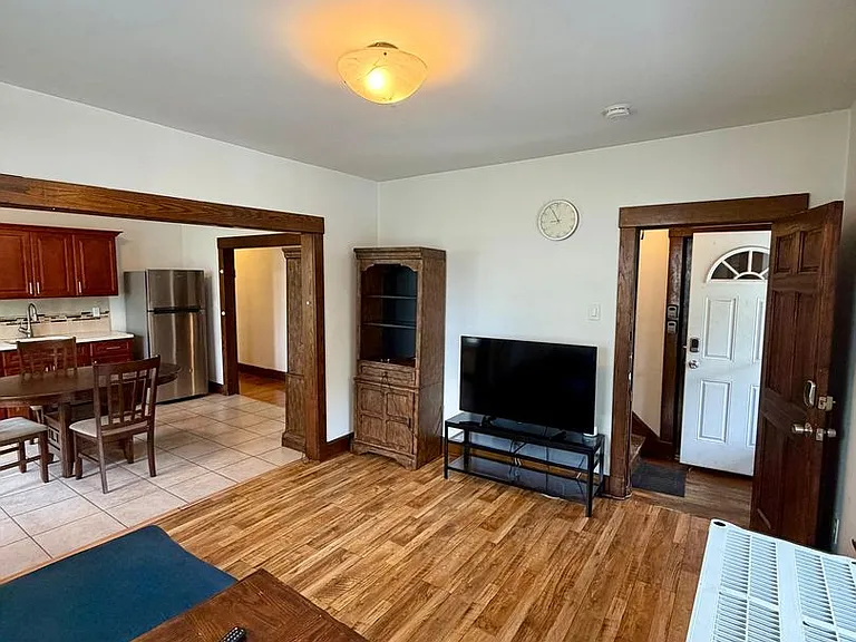 36 Farr Ave — Photo 4