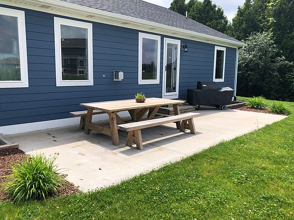 3rd image of 9926 Dana Dr