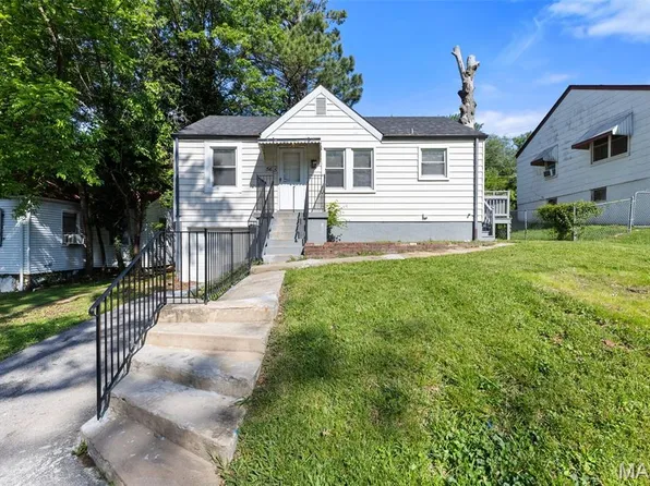 5615 Beldon Dr, Saint Louis, MO 63136