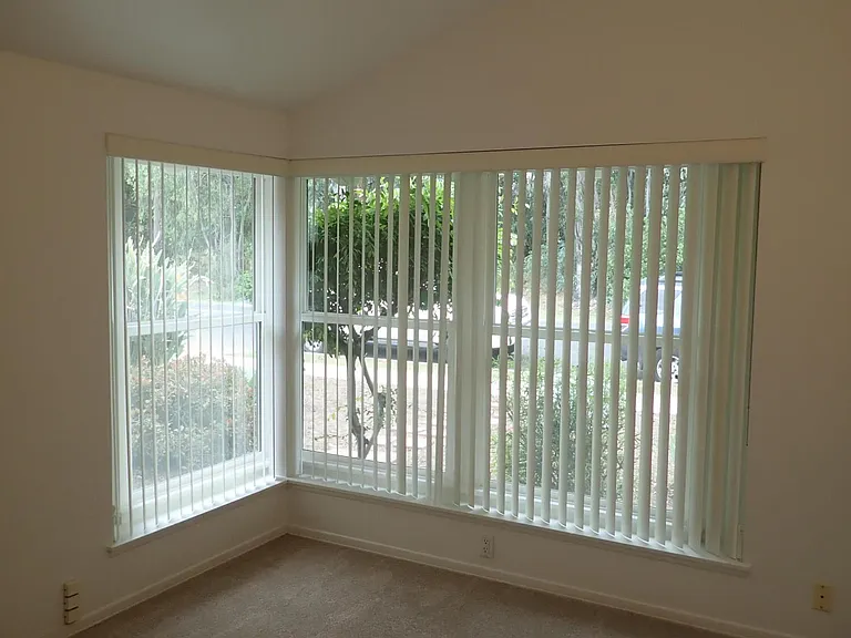 308 N La Patera Ln — Photo 8