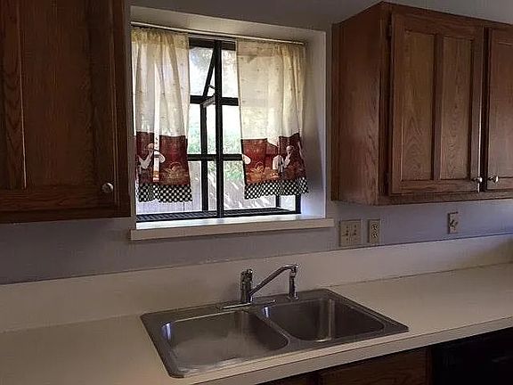 4th image of 4213 Woodward Ct