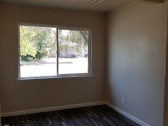 5th image of 5808 61st St