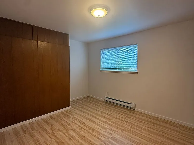 2210 Yale Ave E — Photo 10