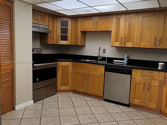 5th image of 562 NW 97th Ave #562
