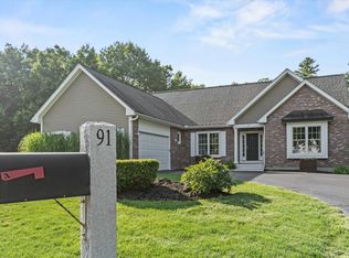 91 White Pine Ln, Manchester, NH 03102