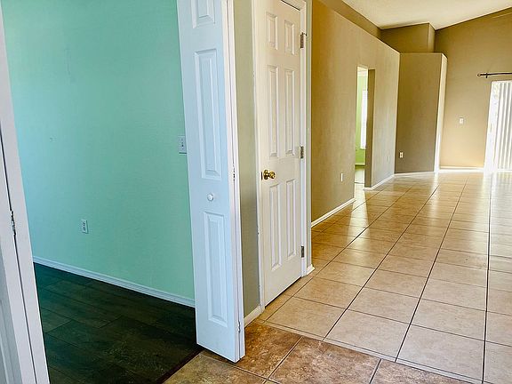 5th image of 10930 Pinewood Cove Ln