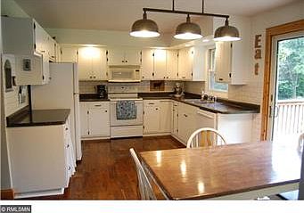Eat-in kitchen