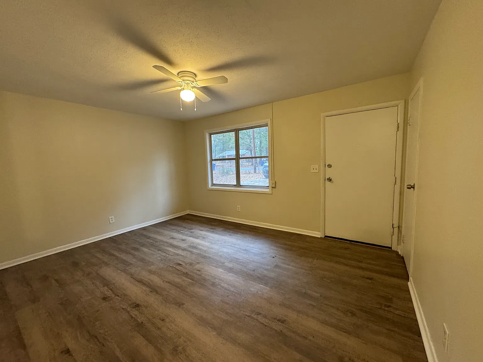 4 bed, 1192 sqft, $1,395 — Photo 3