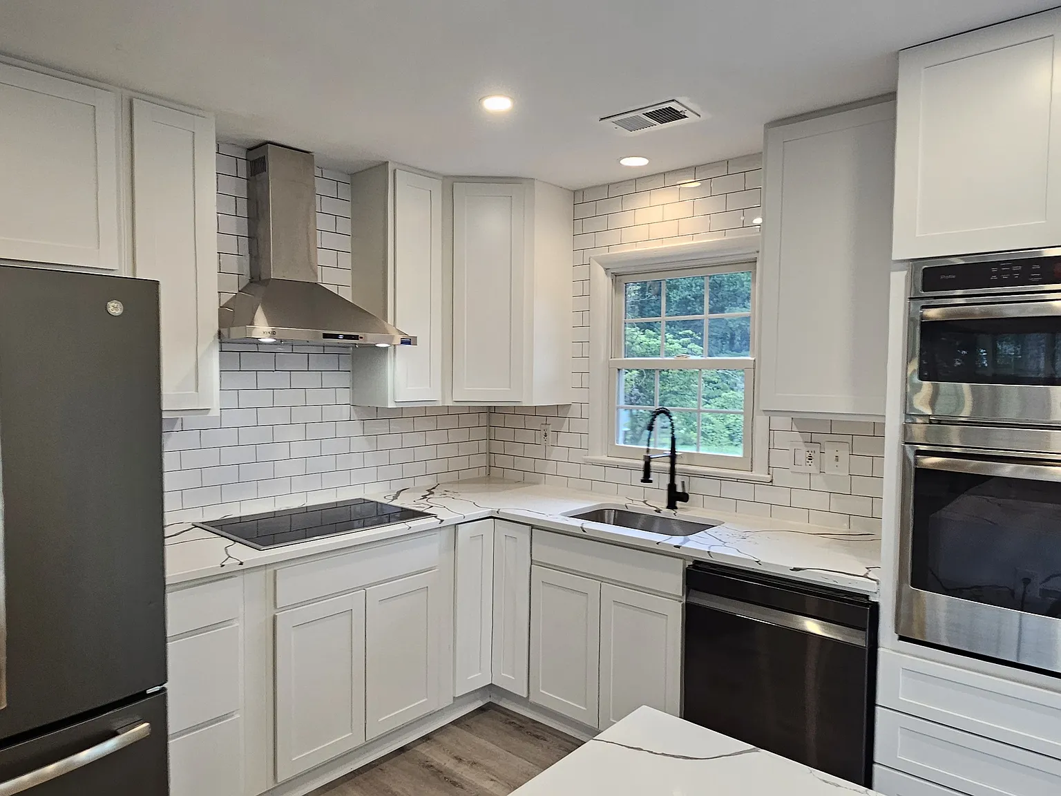 4 bed, 3120 sqft, $4,300 — Photo 3