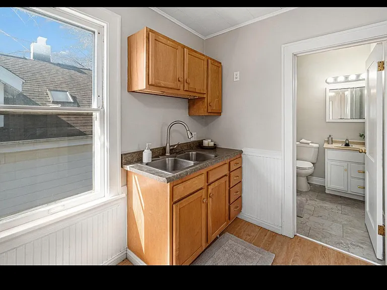 1337 Davis Ave NW #2 — Photo 11
