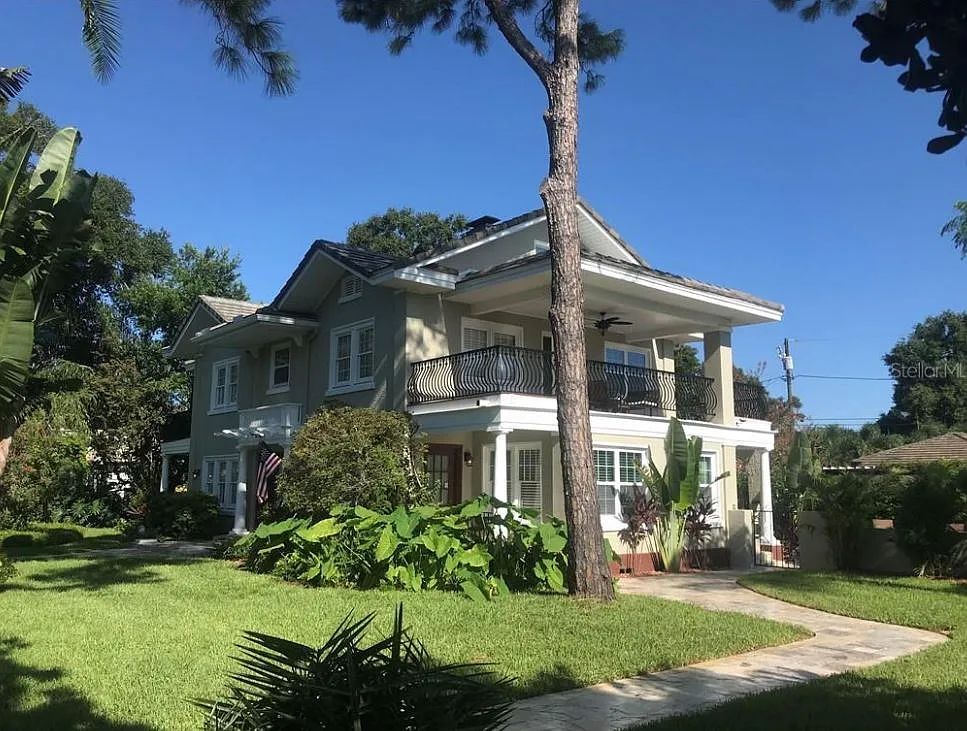 8 bed, 4743 sqft, $12,400 — Photo 4