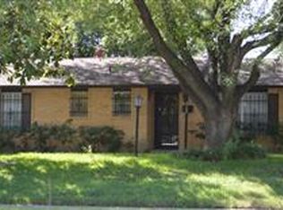 4562 Black Rock Dr, Dallas, TX 75211