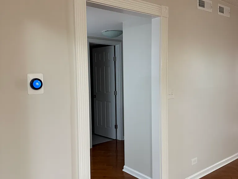 4750 N Elston Ave #102 — Photo 9