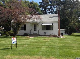 3129 Fairview Dr, Jackson, MI 49203