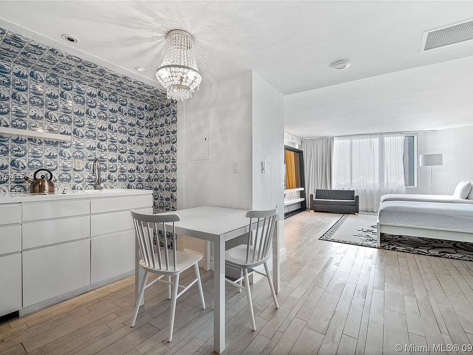 1st image of 1100 West Ave #1407