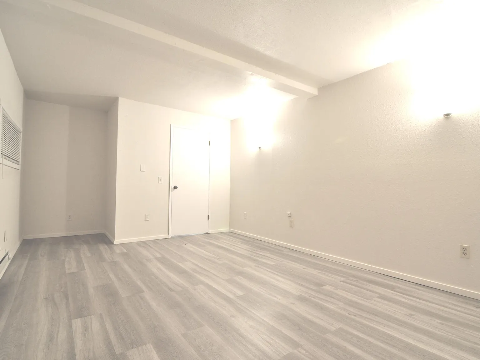 1 bed, 700 sqft, $1,500 — Photo 2