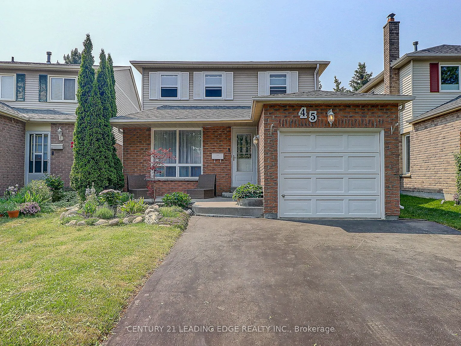 4 bed, $3,400 — Photo 2