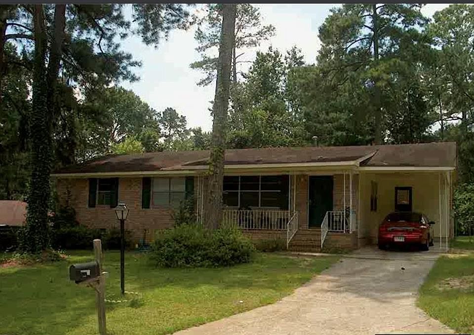 1st image of 3012 Silverwood Dr