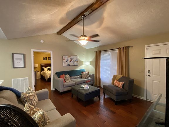2nd image of 2124 Mullen Cir