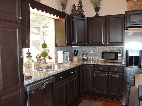 4th image of 28937 Potomac Dr