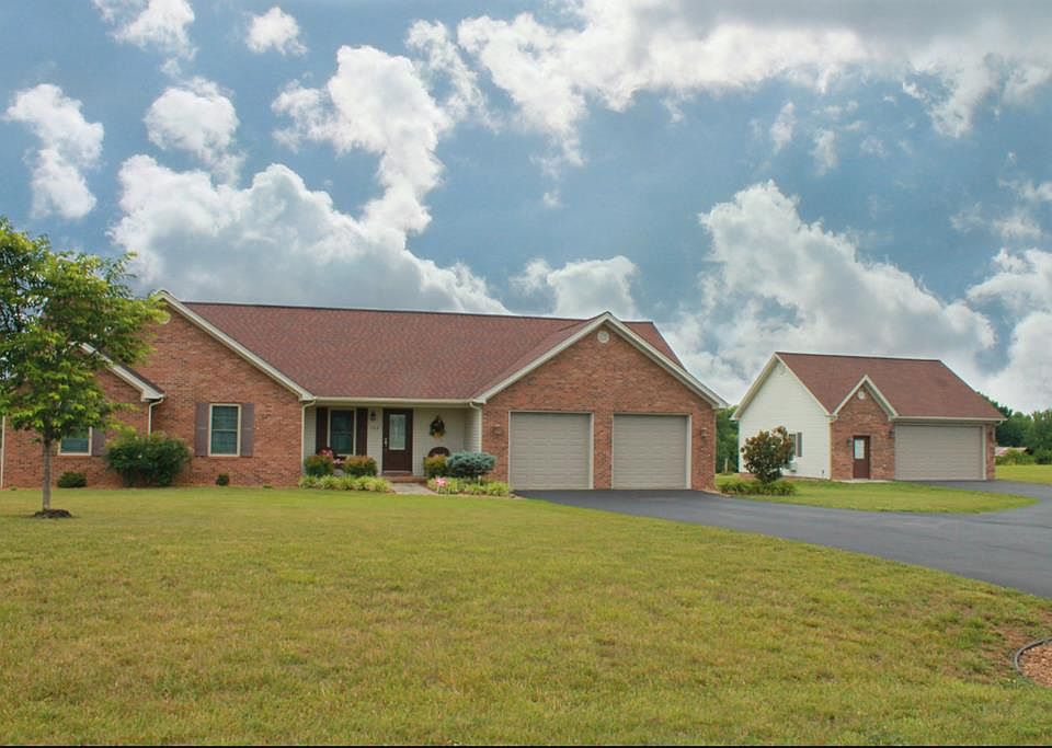 1st image of 133 Dawson Ln