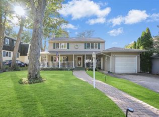 26 Lakeview Trl, Ridge, NY 11961