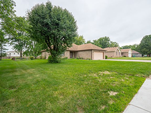 5th image of 468 Meadow Dr