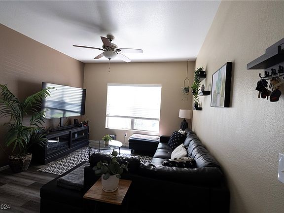 3rd image of 45 Maleena Mesa St APT 817
