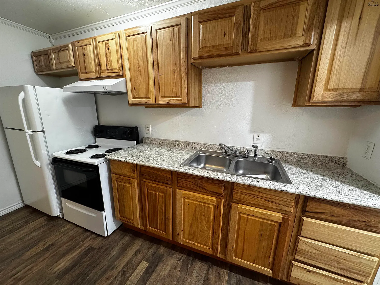 2 bed, 1.0 bath, 1066 sqft, $950 — Photo 3