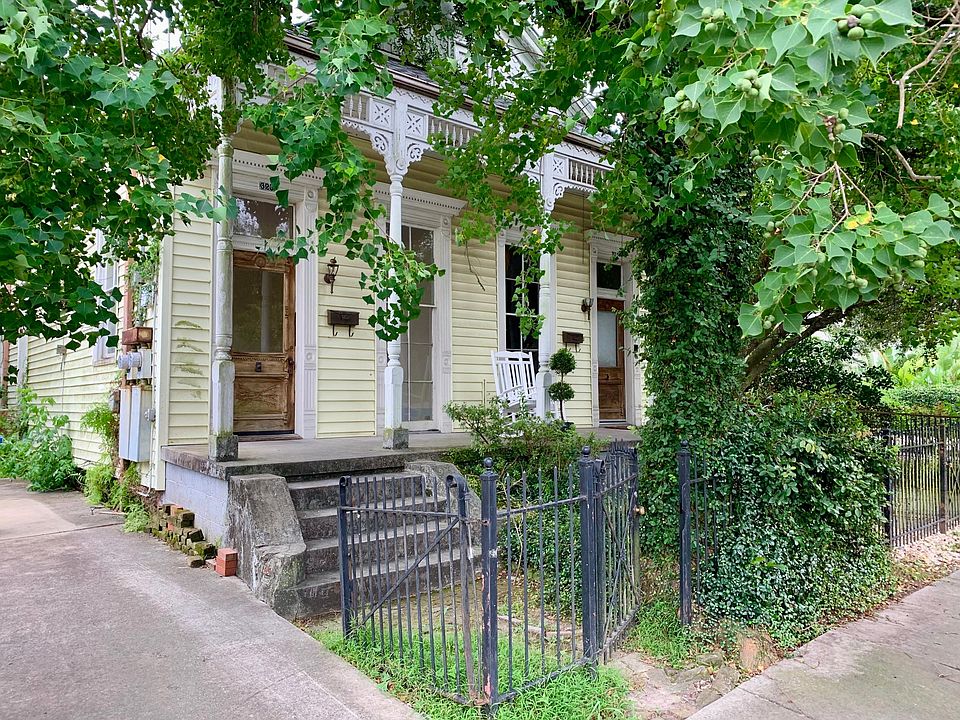 Exterior. Driveway on the left