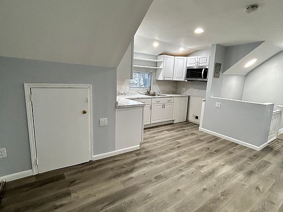 4th image of 107-29 134th St #3