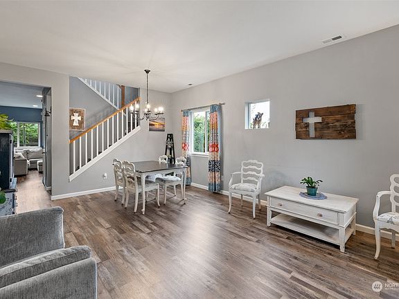4th image of 8516 81st Drive NE