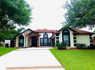 2013 Chimayo Rd, Laredo, TX 78045