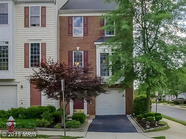 Impeccable Brick Front End Unit!!