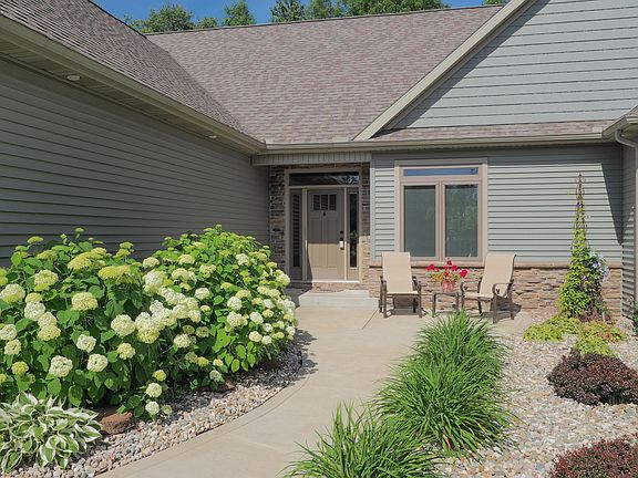 5th image of 70238 Fox Creek Blvd