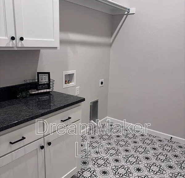 103 Trimble Dr — Photo 16