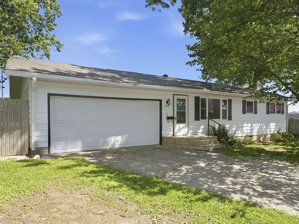 1st image of 2317 N Bess Place